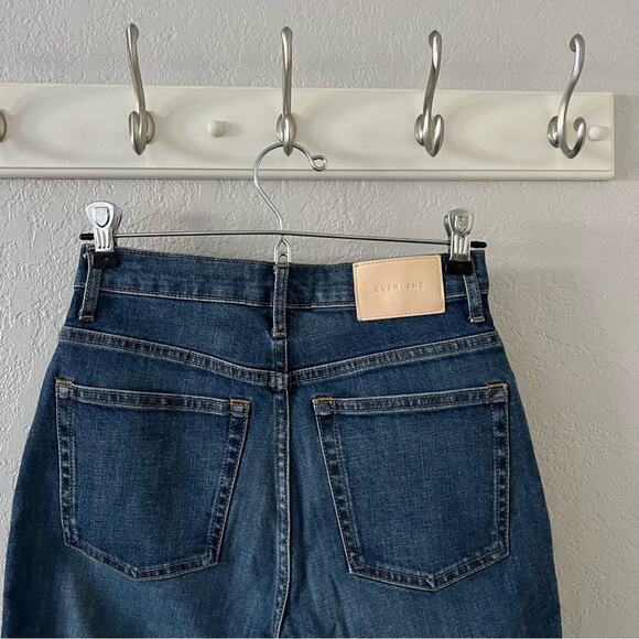 Everlane Original Cheeky Bootcut Crop Jean in Classic Blue Wash - Picture 8 of 10